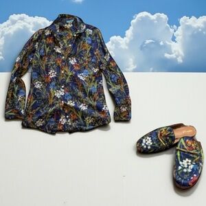 J. McLaughlin Blue and Red Floral Blouse